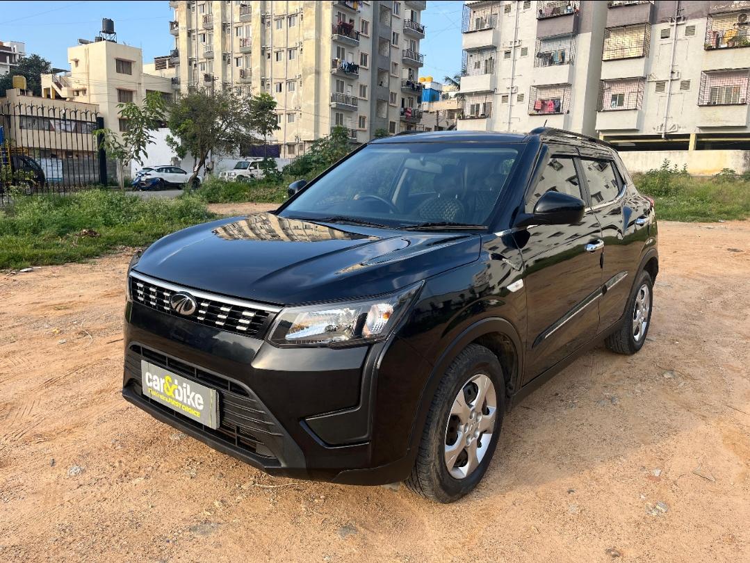 2021 महिंद्रा एक्सयूवी300 W6 Petrol 2021 महिंद्रा एक्सयूवी300 W6 Petrol