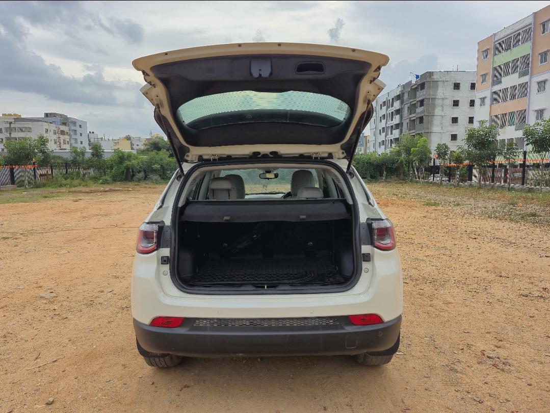 यूज़्ड 2018 जीप कम्पास, Singasandra, Bangalore 9 यूज़्ड 2018 जीप कम्पास, Singasandra, Bangalore 9