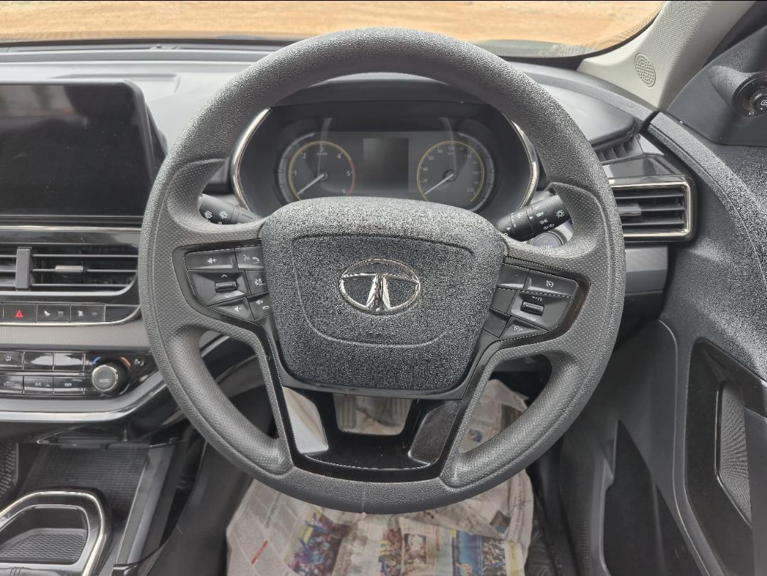 यूज़्ड 2023 टाटा सफारी, Singasandra, Bangalore 12 यूज़्ड 2023 टाटा सफारी, Singasandra, Bangalore 12