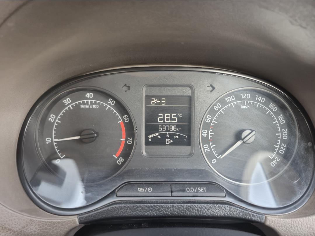 यूज़्ड 2015 स्कोडा रैपिड, Singasandra, Bangalore 10 यूज़्ड 2015 स्कोडा रैपिड, Singasandra, Bangalore 10