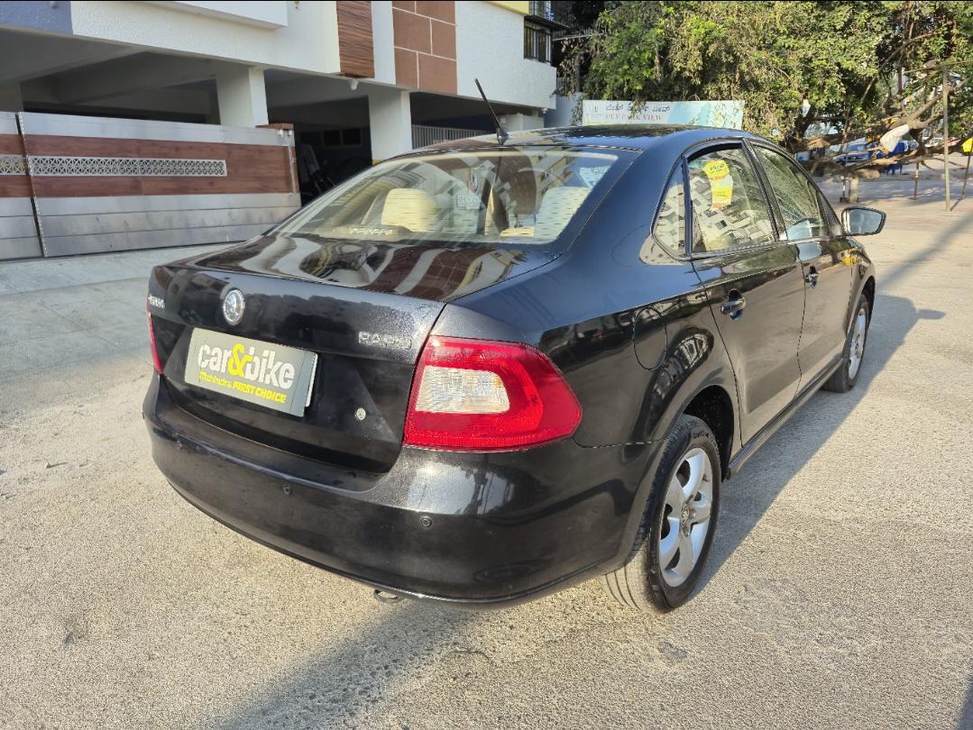 यूज़्ड 2015 स्कोडा रैपिड, Singasandra, Bangalore 4 यूज़्ड 2015 स्कोडा रैपिड, Singasandra, Bangalore 4