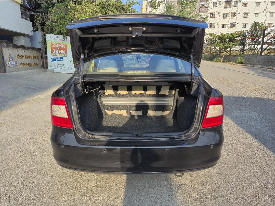 यूज़्ड 2015 स्कोडा रैपिड, Singasandra, Bangalore 9 यूज़्ड 2015 स्कोडा रैपिड, Singasandra, Bangalore 9