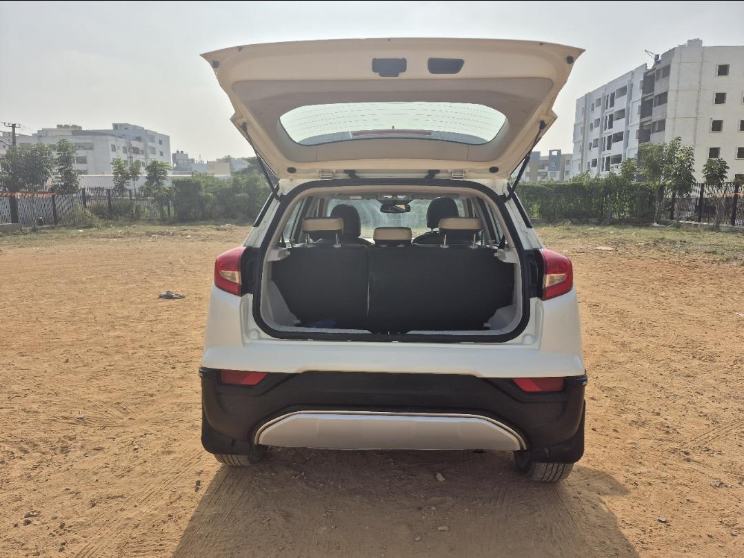 यूज़्ड 2022 महिंद्रा एक्सयूवी300, Singasandra, Bangalore 9 यूज़्ड 2022 महिंद्रा एक्सयूवी300, Singasandra, Bangalore 9