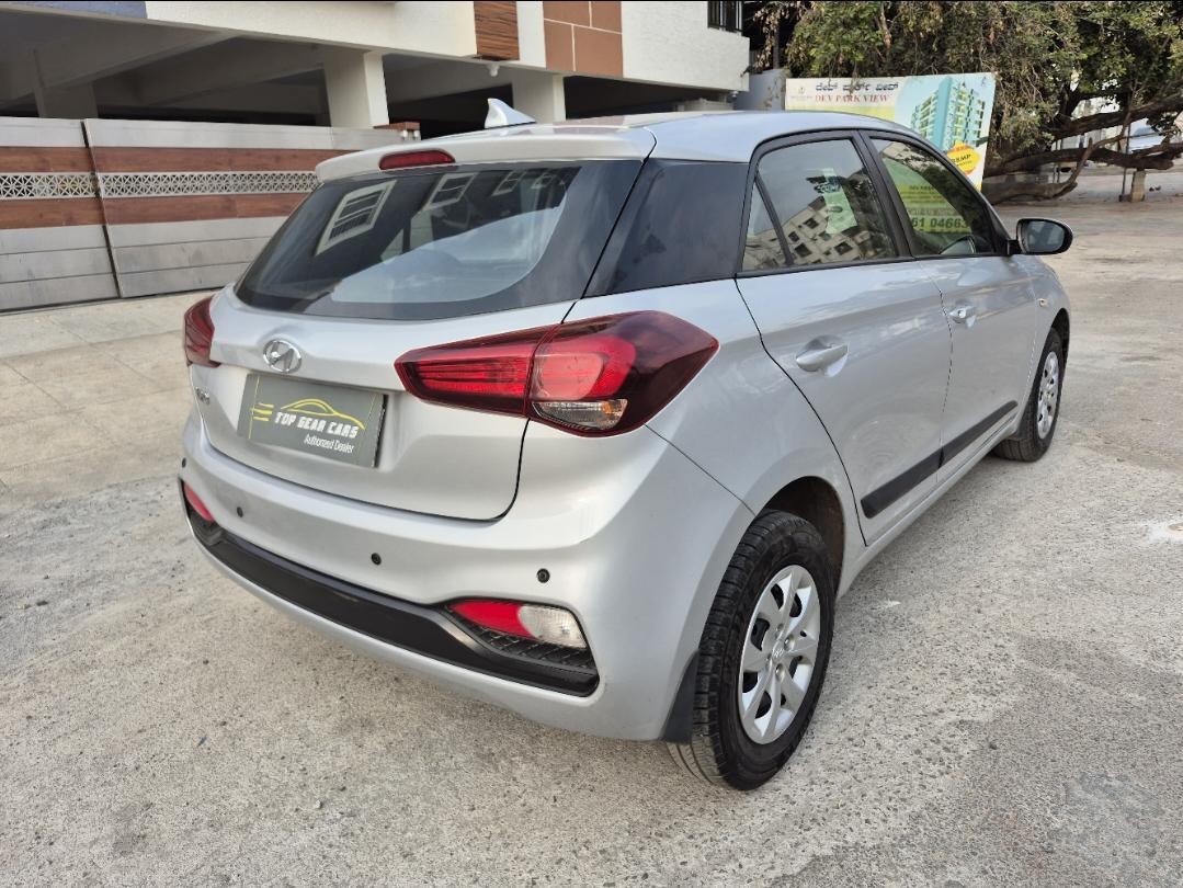 यूज़्ड 2018 ह्युंडई ईलाइट आई20, Singasandra, Bangalore 4 यूज़्ड 2018 ह्युंडई ईलाइट आई20, Singasandra, Bangalore 4