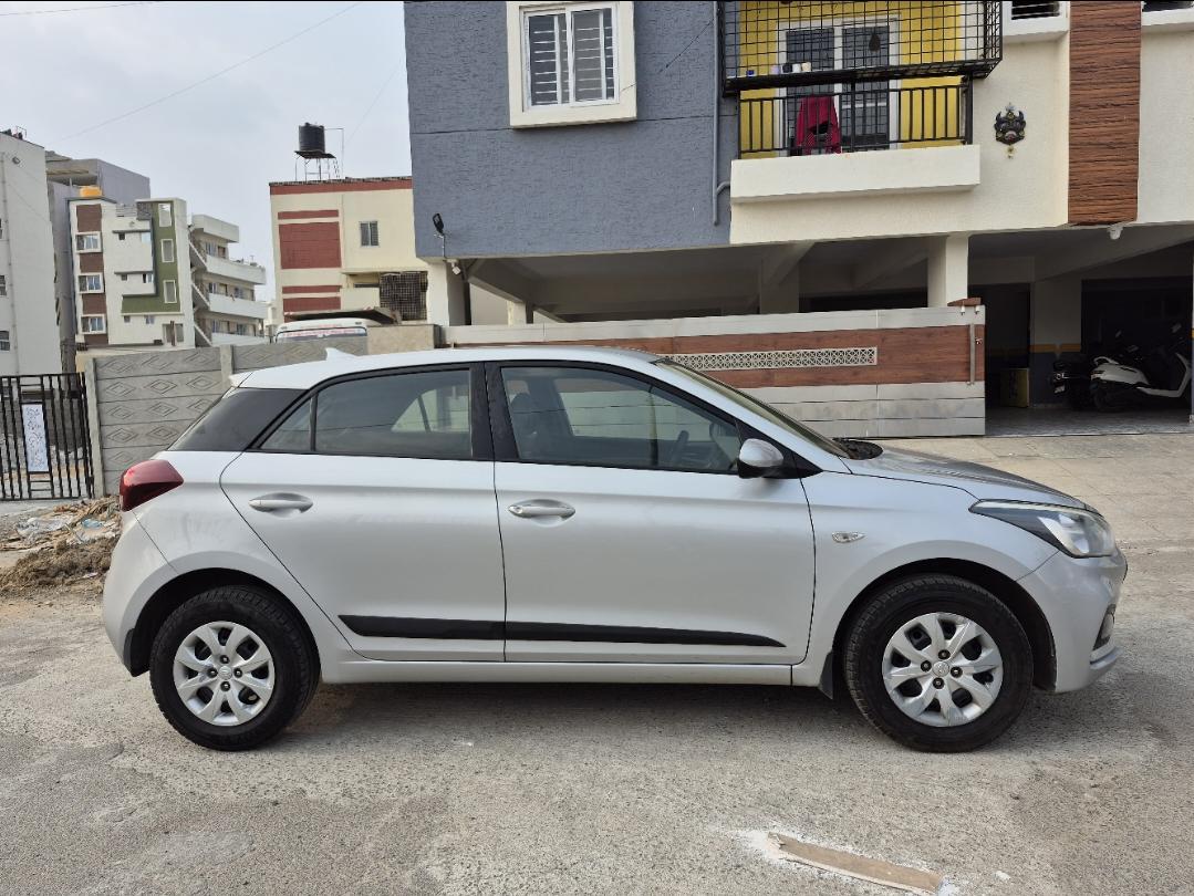 यूज़्ड 2018 ह्युंडई ईलाइट आई20, Singasandra, Bangalore 5 यूज़्ड 2018 ह्युंडई ईलाइट आई20, Singasandra, Bangalore 5