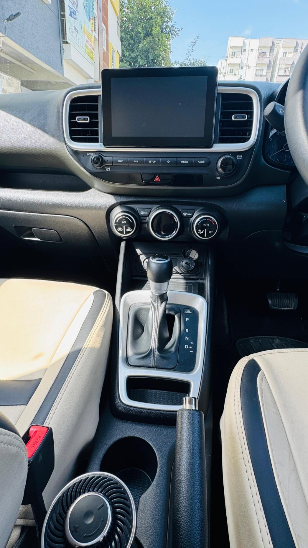 यूज़्ड 2020 ह्युंडई वेन्यू, Singasandra, Bangalore 16 यूज़्ड 2020 ह्युंडई वेन्यू, Singasandra, Bangalore 16