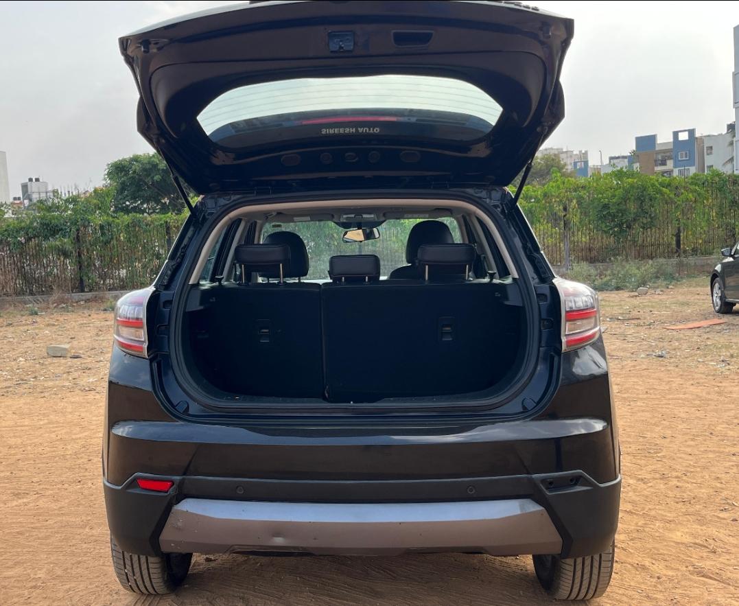 यूज़्ड 2023 महिंद्रा XUV400, Singasandra, Bangalore 9 यूज़्ड 2023 महिंद्रा XUV400, Singasandra, Bangalore 9