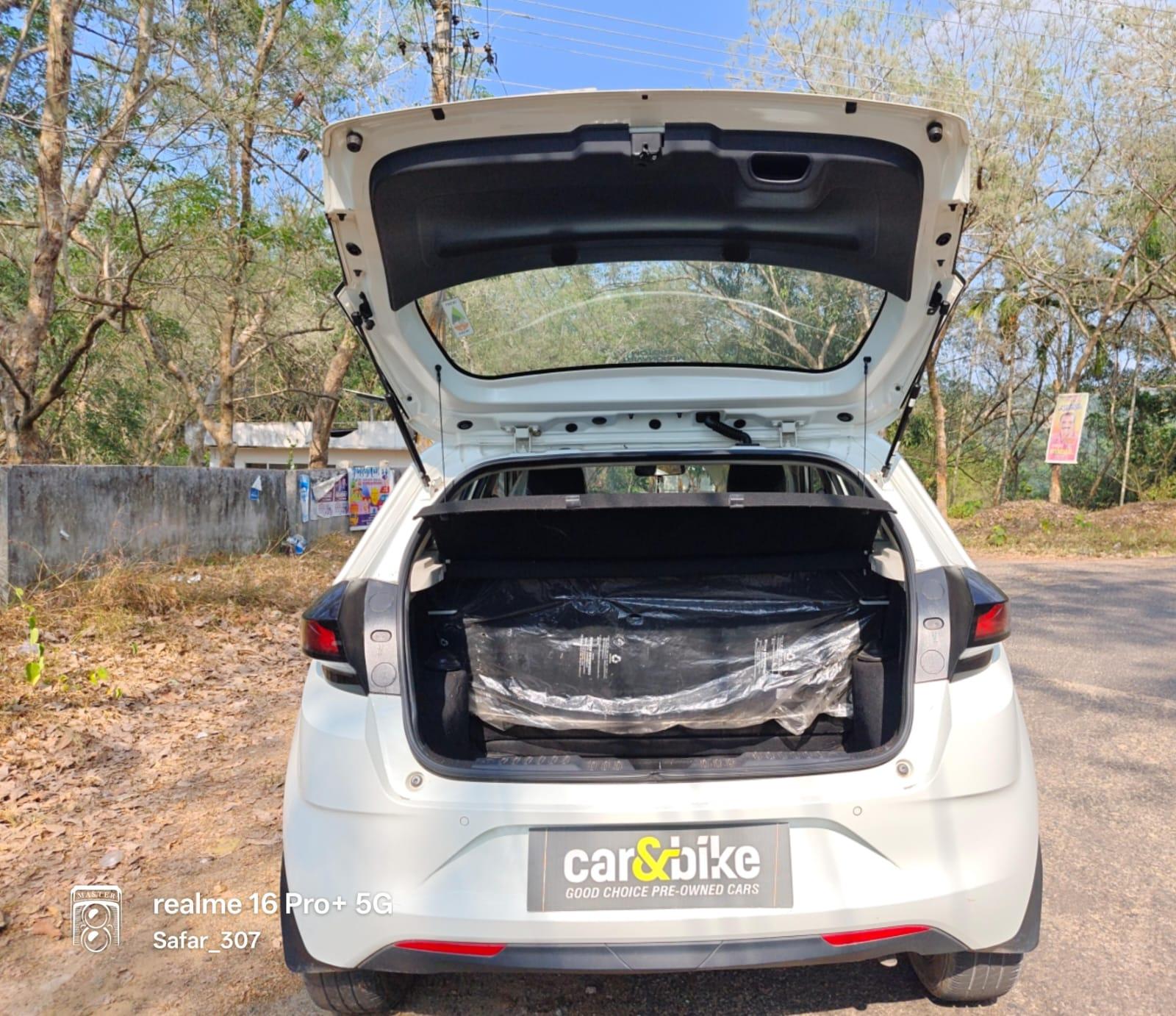 यूज़्ड 2022 टाटा अलट्रोज़, Balaramapuram, Thiruvananthapuram 9 यूज़्ड 2022 टाटा अलट्रोज़, Balaramapuram, Thiruvananthapuram 9