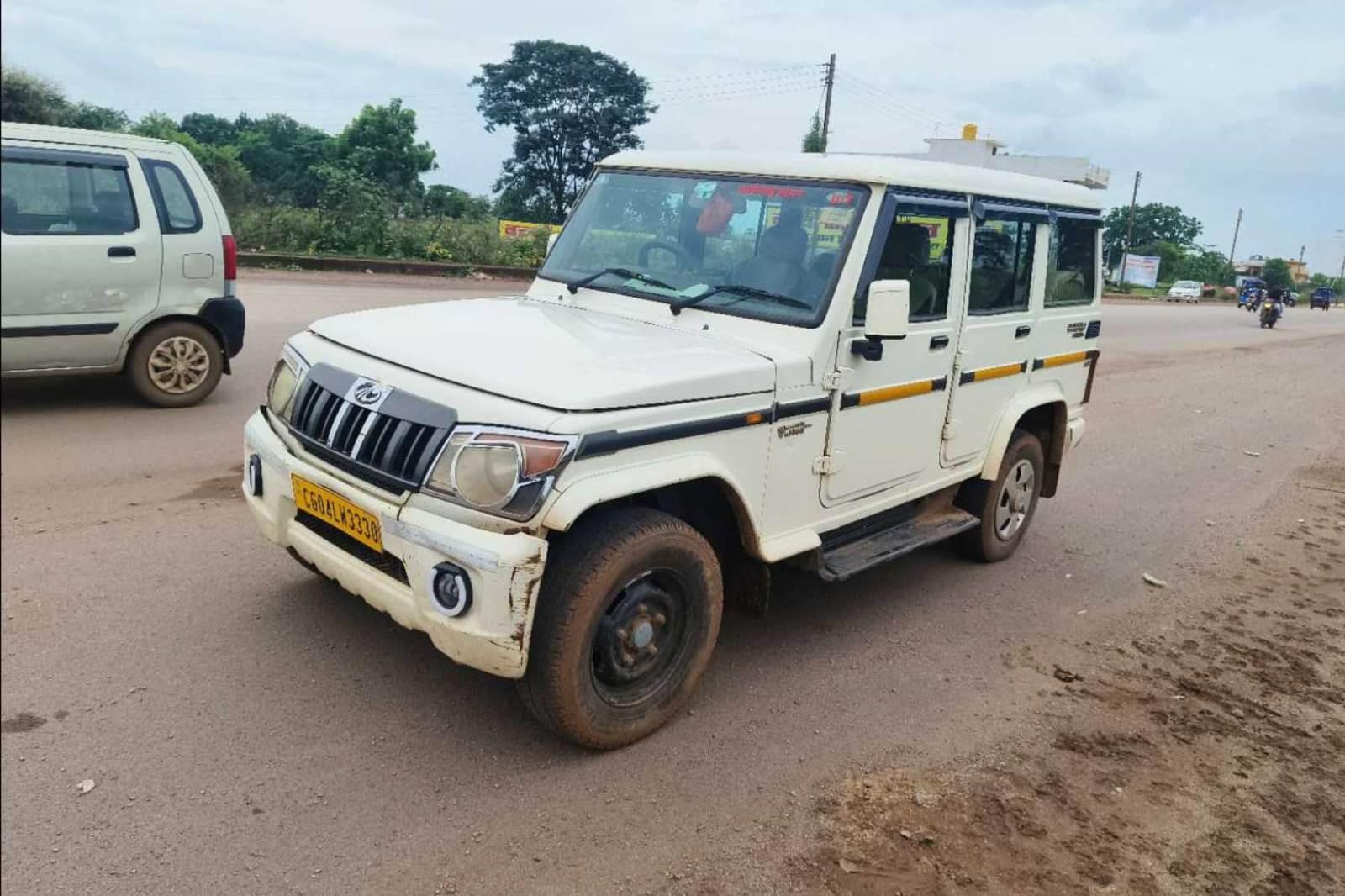 2017 महिंद्रा बोलेरो SLX BS4 2017 महिंद्रा बोलेरो SLX BS4