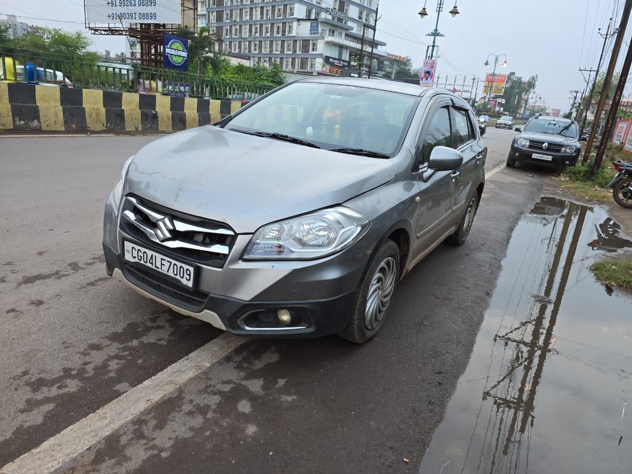 2016 मारुति सुजुकी एस-क्रॉस Sigma 2016 मारुति सुजुकी एस-क्रॉस Sigma