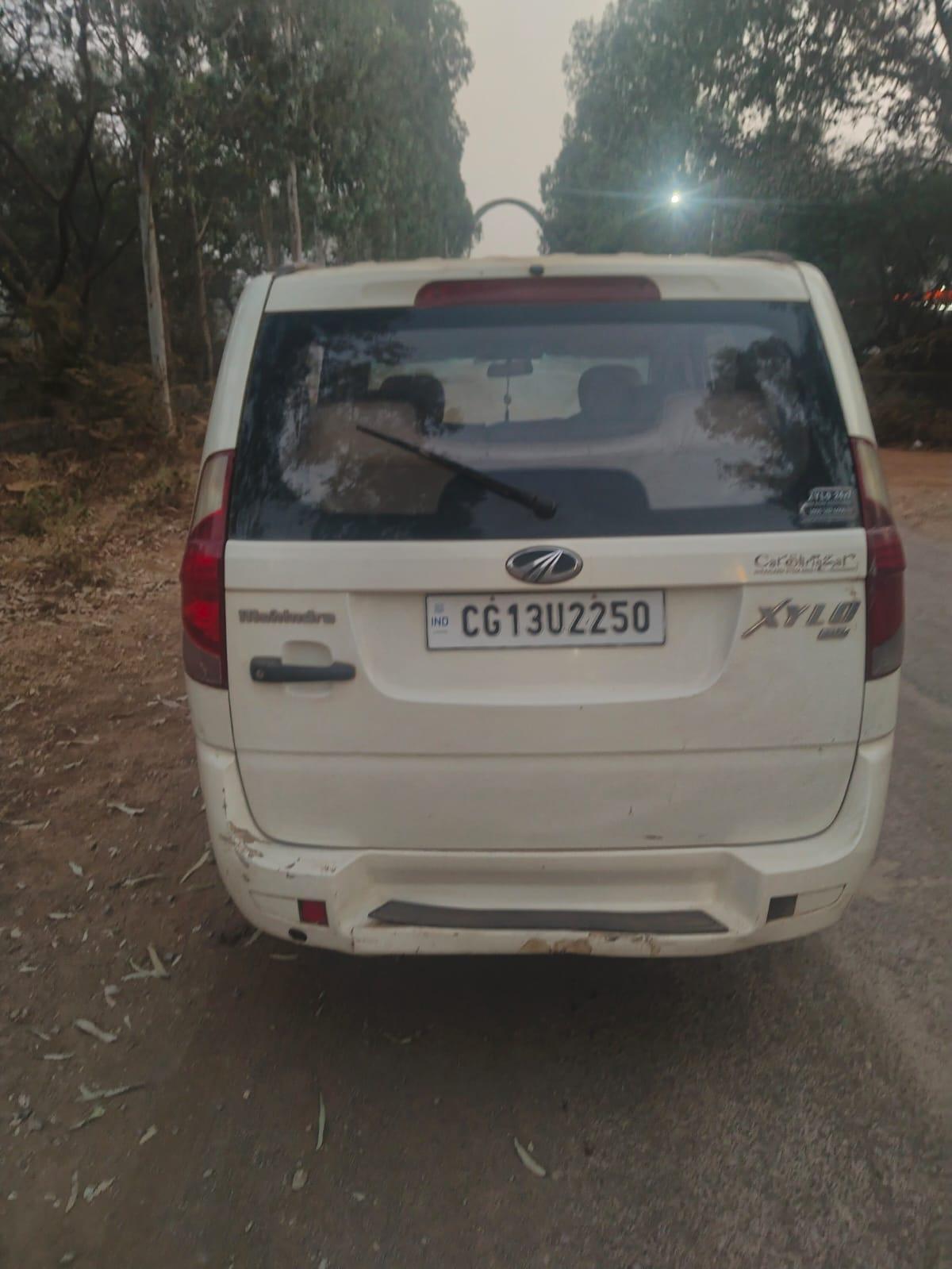 यूज़्ड 2012 महिंद्रा ज़ाइलो, Vidhan Sabha, Raipur 3 यूज़्ड 2012 महिंद्रा ज़ाइलो, Vidhan Sabha, Raipur 3