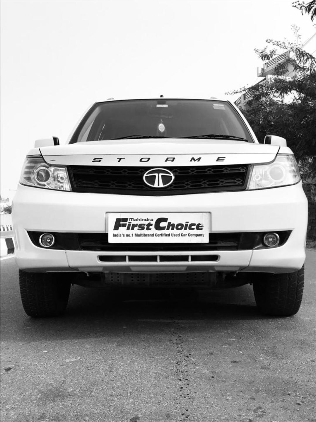 2016 टाटा सफारी स्टॉर्म Ex Refreshed 2016 टाटा सफारी स्टॉर्म Ex Refreshed