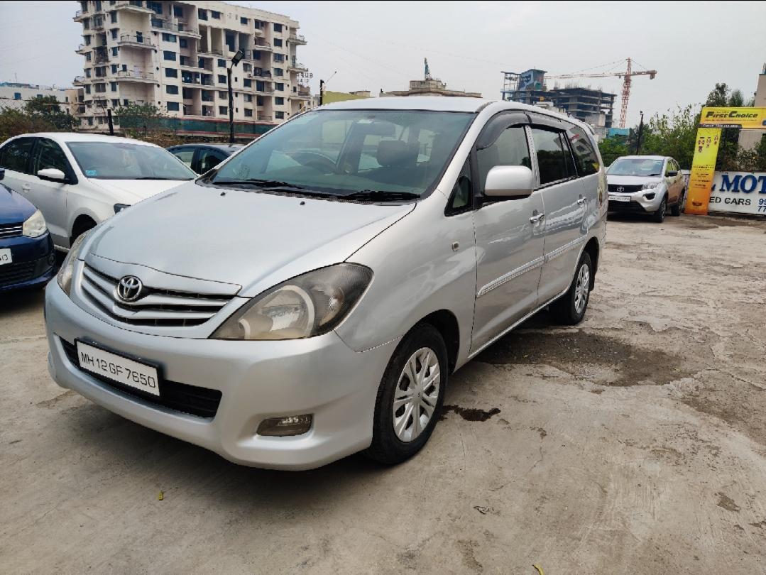 2010 टोयोटा इनोवा Euro III 2.5 G 8 Seater 2010 टोयोटा इनोवा Euro III 2.5 G 8 Seater