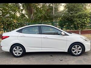 2020 ह्युंडई फ्लयूडिक वरना 1.6 CRDI SX AT 2020 ह्युंडई फ्लयूडिक वरना 1.6 CRDI SX AT