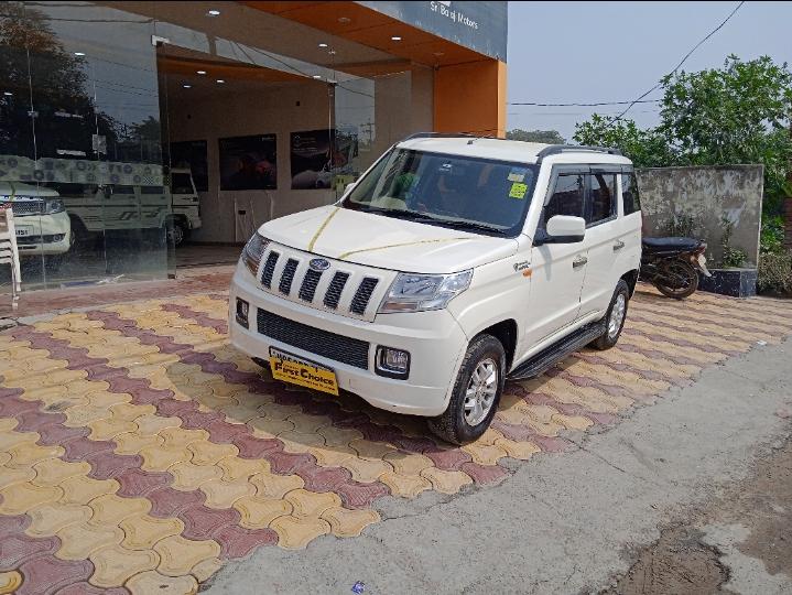 2017 महिंद्रा टीयूवी300 T8 2017 महिंद्रा टीयूवी300 T8