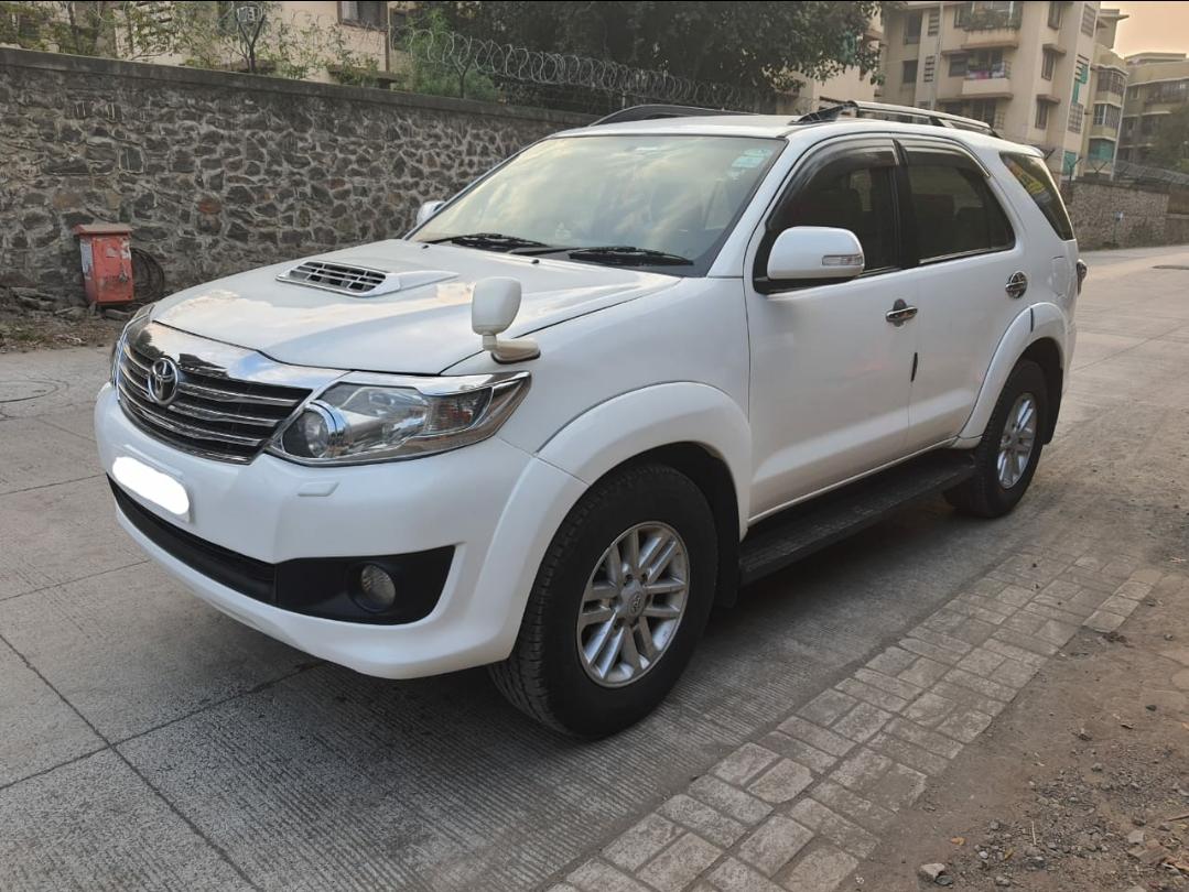 2012 टोयोटा फॉर्च्यूनर 3.0 4x2 AT 2012 टोयोटा फॉर्च्यूनर 3.0 4x2 AT