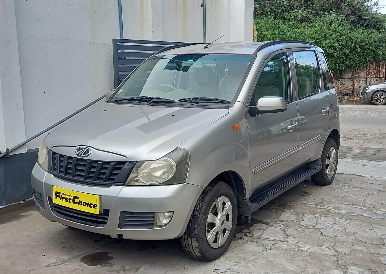 2012 महिंद्रा क्वांटो C6 2012 महिंद्रा क्वांटो C6