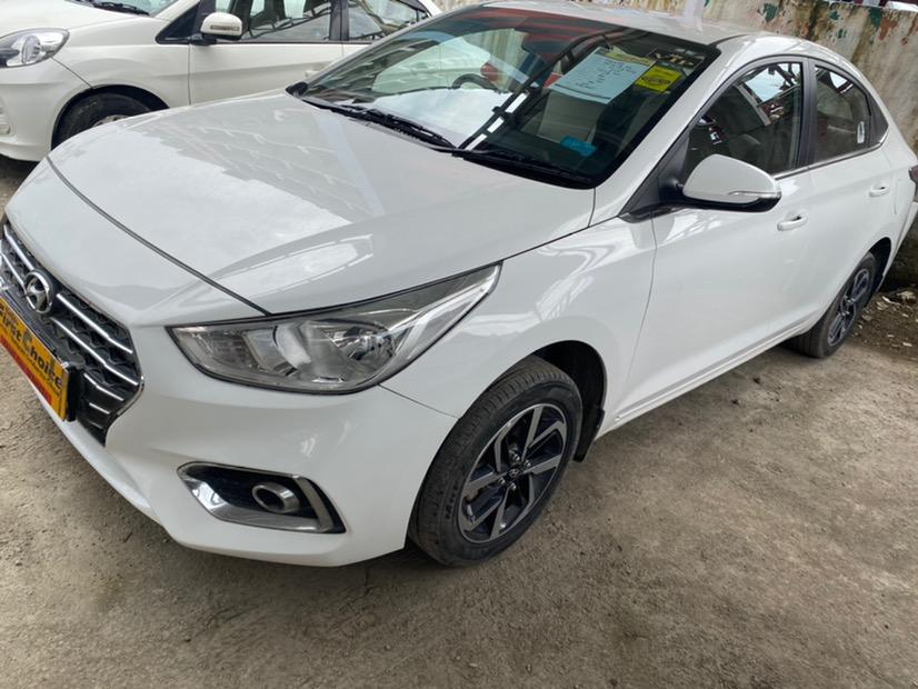 2017 ह्युंडई फ्लयूडिक वरना 1.6 CRDI 2017 ह्युंडई फ्लयूडिक वरना 1.6 CRDI