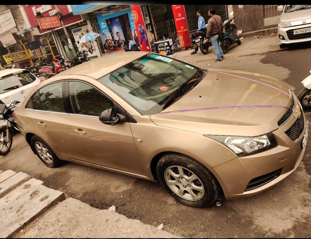 2011 शेव्रोले क्रूज़ LT 2011 शेव्रोले क्रूज़ LT