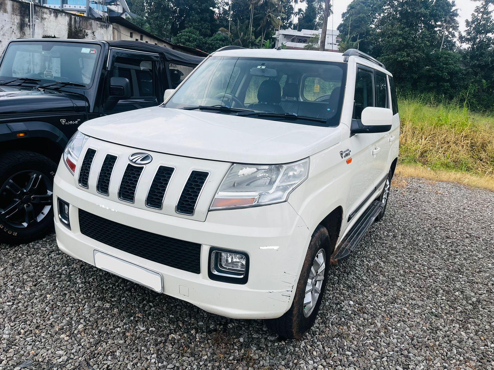 2015 महिंद्रा टीयूवी300 T8 2015 महिंद्रा टीयूवी300 T8