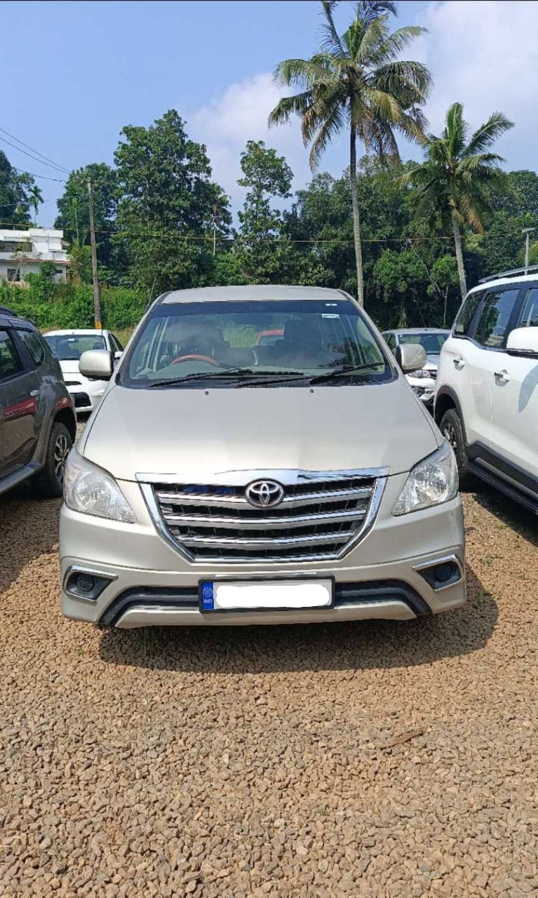 Innova image 6 Innova image 6