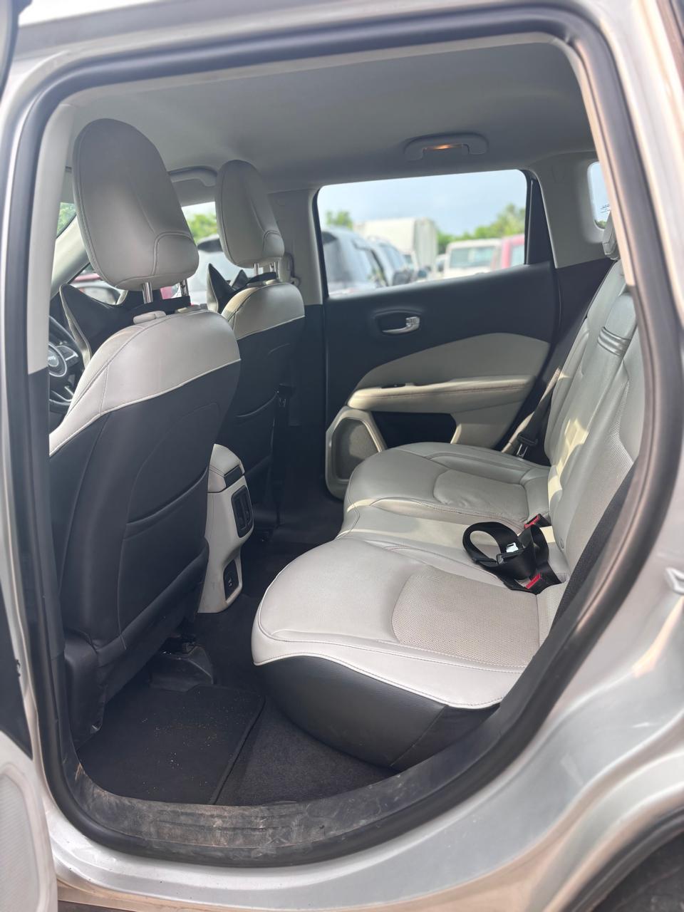 यूज़्ड 2018 जीप कम्पास, Maradu, Kochi 5 यूज़्ड 2018 जीप कम्पास, Maradu, Kochi 5