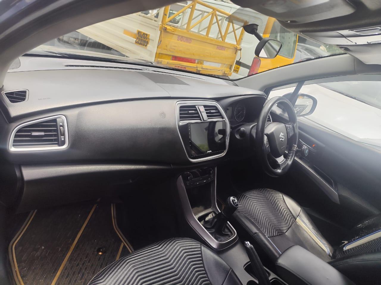 यूज़्ड 2019 मारुति सुजुकी एस-क्रॉस, Maradu, Kochi 1 यूज़्ड 2019 मारुति सुजुकी एस-क्रॉस, Maradu, Kochi 1