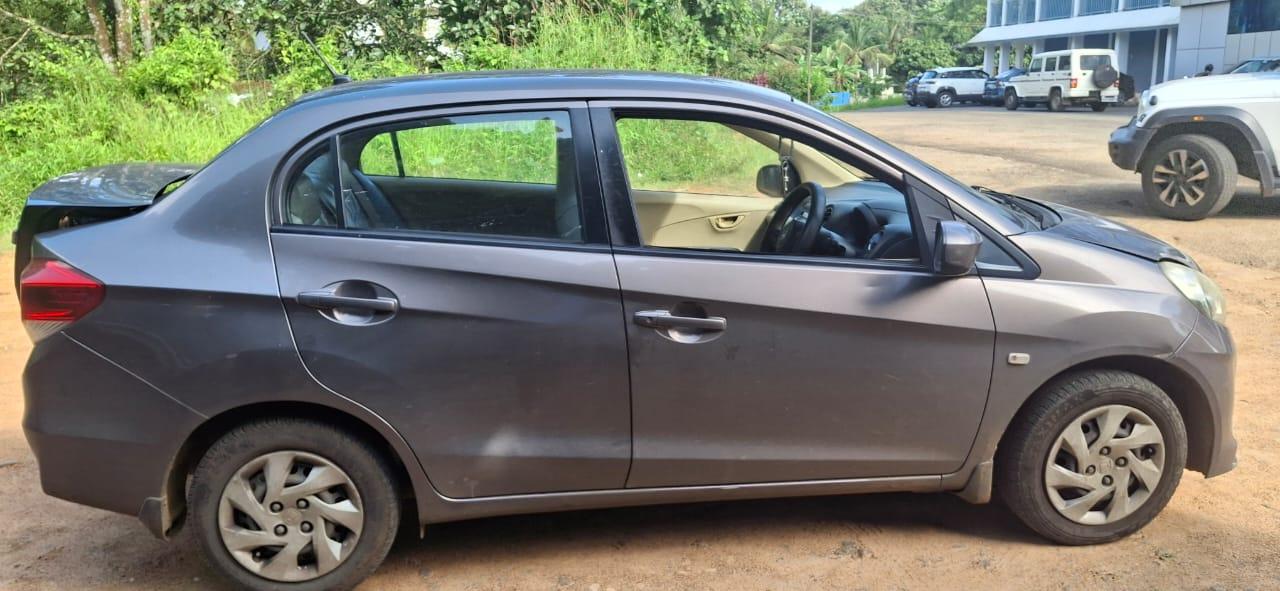 यूज़्ड 2014 होंडा अमेज़, Maradu, Kochi 4 यूज़्ड 2014 होंडा अमेज़, Maradu, Kochi 4