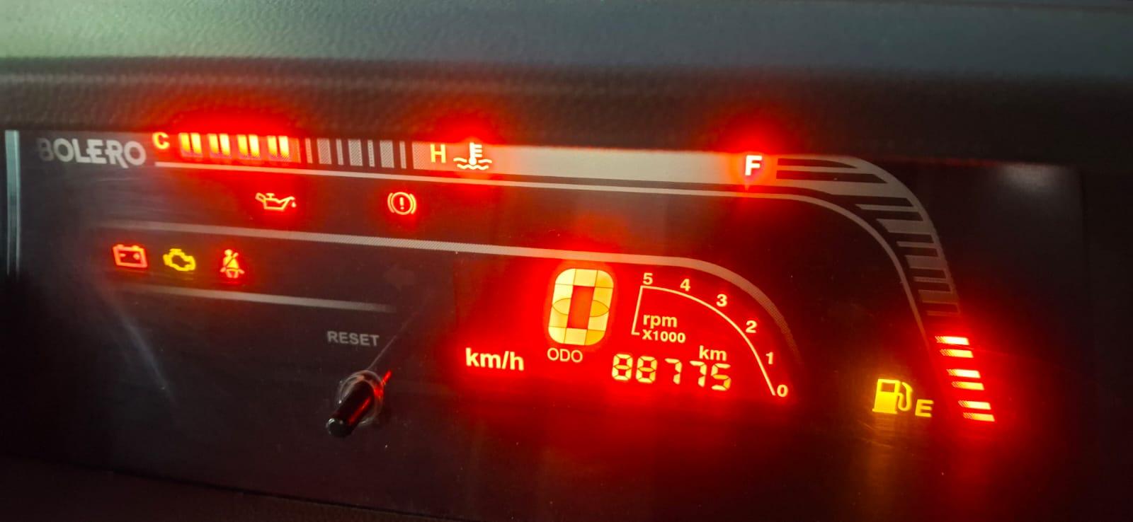 यूज़्ड 2015 महिंद्रा बोलेरो, Maradu, Kochi 7 यूज़्ड 2015 महिंद्रा बोलेरो, Maradu, Kochi 7