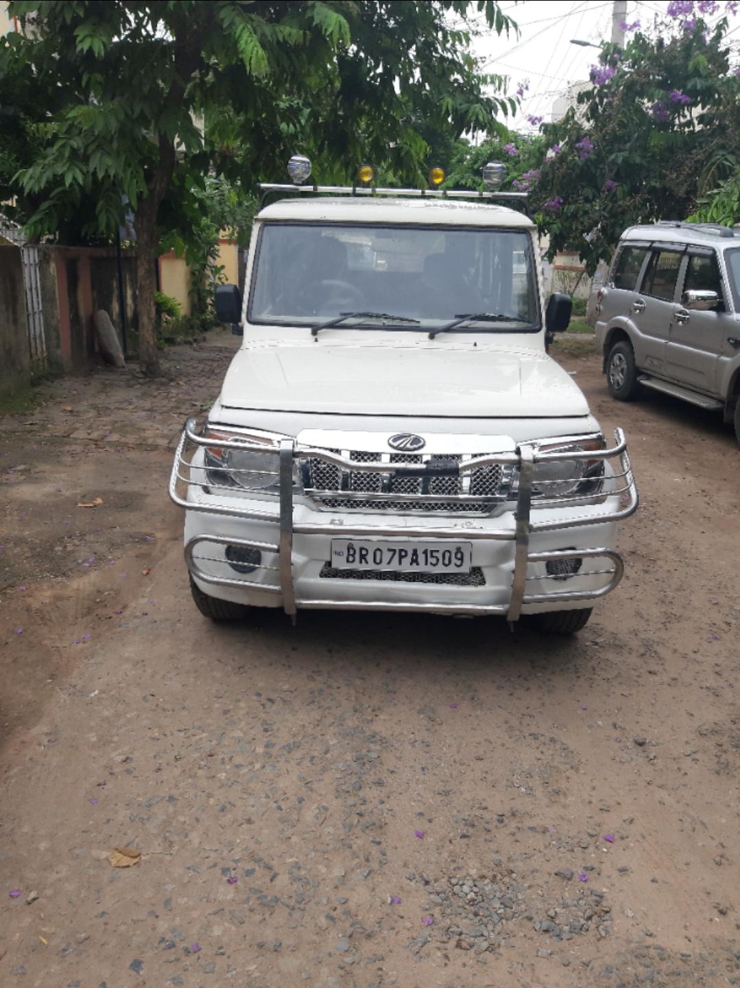 2014 महिंद्रा बोलेरो SLE BS4 2014 महिंद्रा बोलेरो SLE BS4