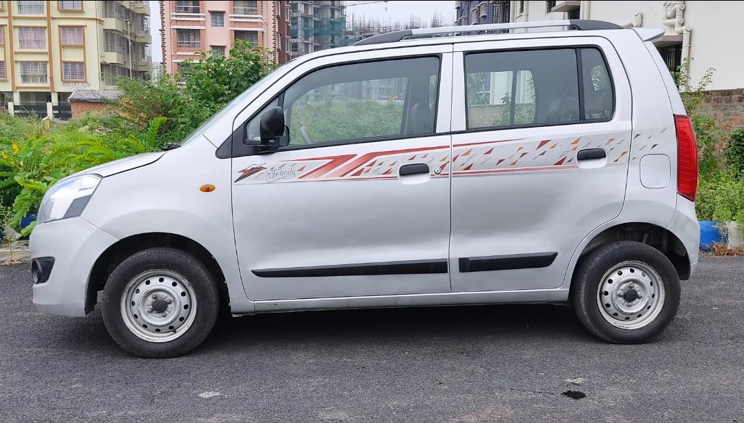 2017 मारुति सुजुकी वैगन आर LXI 1.0 BS IV 2017 मारुति सुजुकी वैगन आर LXI 1.0 BS IV