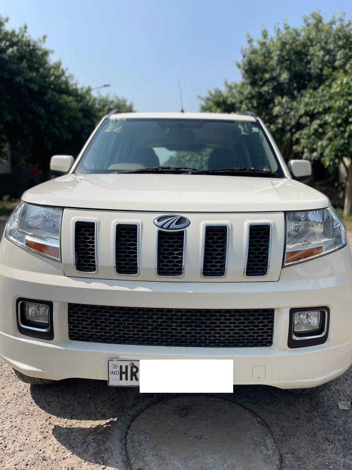 2018 महिंद्रा टीयूवी300 T8 100HP 2018 महिंद्रा टीयूवी300 T8 100HP