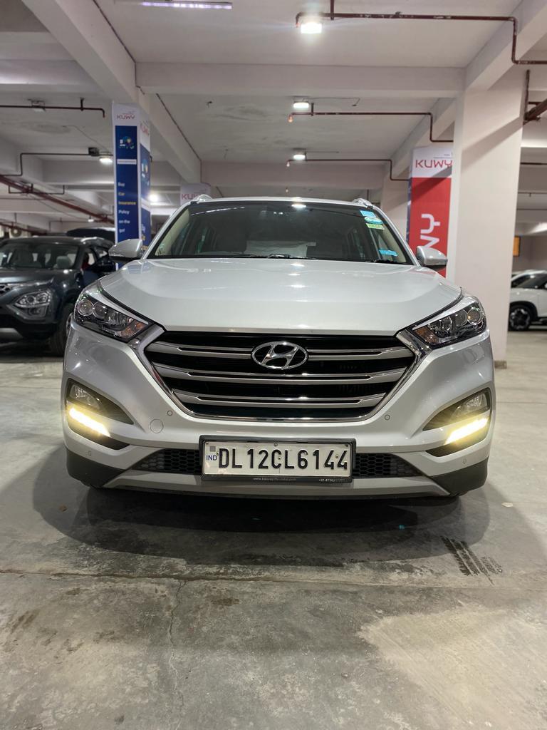 2017 ह्युंडई ट्यूशॉ R 2.0 6-Speed Automatic GLS 2017 ह्युंडई ट्यूशॉ R 2.0 6-Speed Automatic GLS