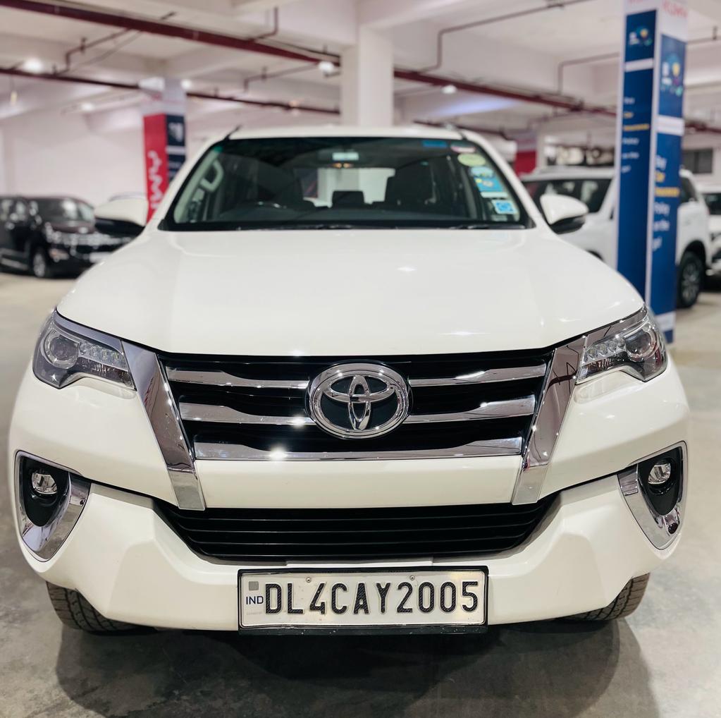 2018 टोयोटा फॉर्च्यूनर 2.8 4X2 AT BS IV 2018 टोयोटा फॉर्च्यूनर 2.8 4X2 AT BS IV