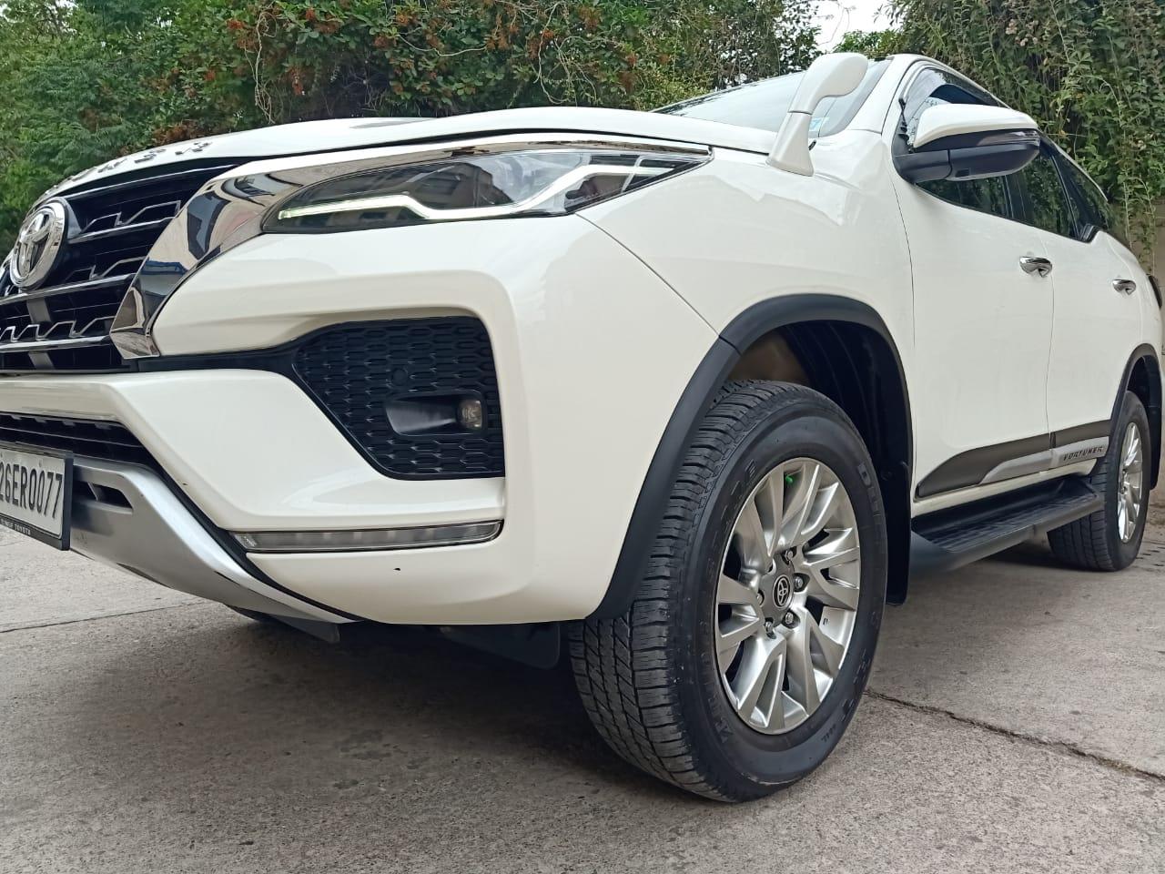 2021 टोयोटा फॉर्च्यूनर 2.8 4X4 AT BS IV 2021 टोयोटा फॉर्च्यूनर 2.8 4X4 AT BS IV