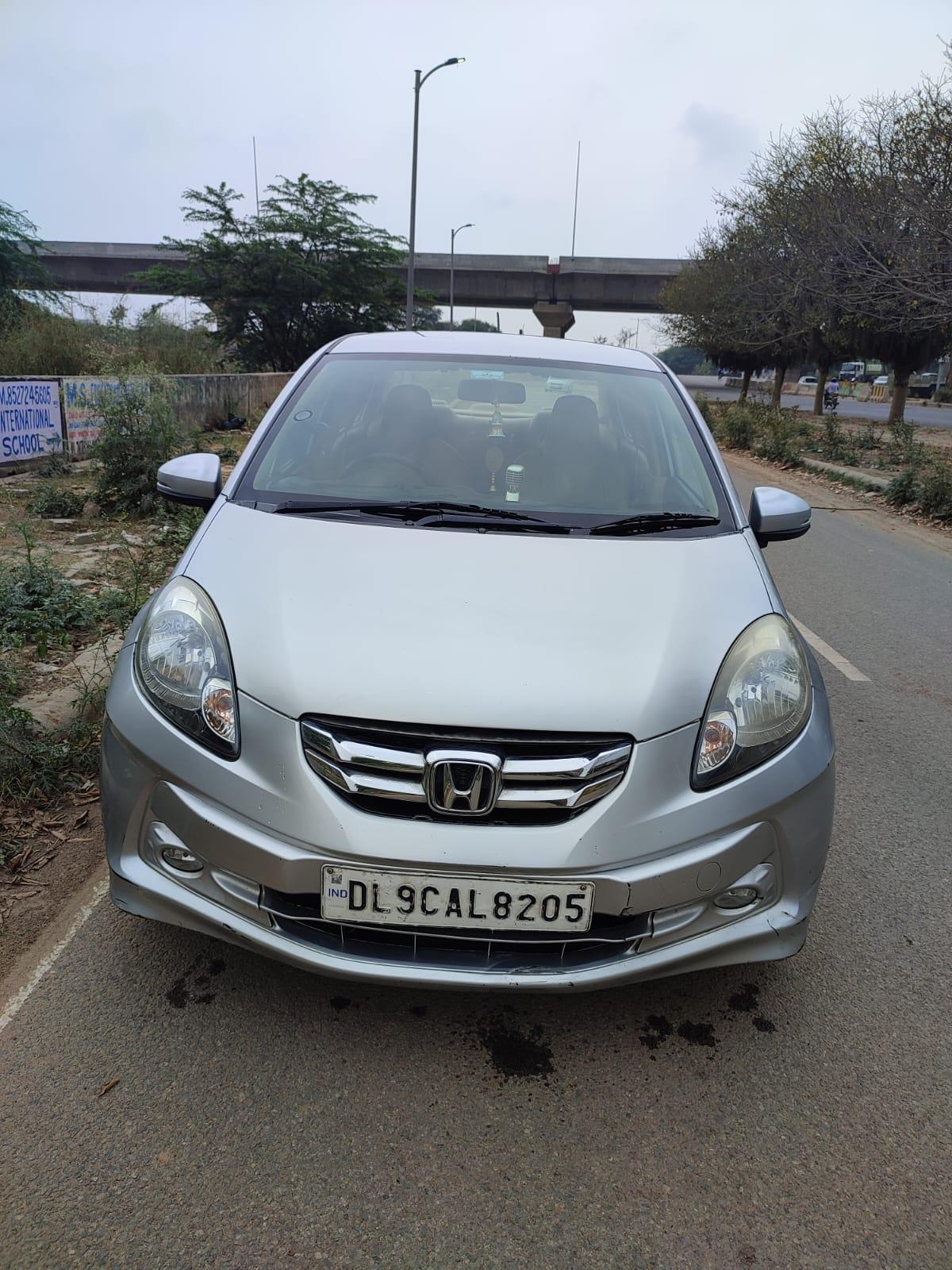 2016 होंडा अमेज़ VX MT Petrol (O) 2016 होंडा अमेज़ VX MT Petrol (O)