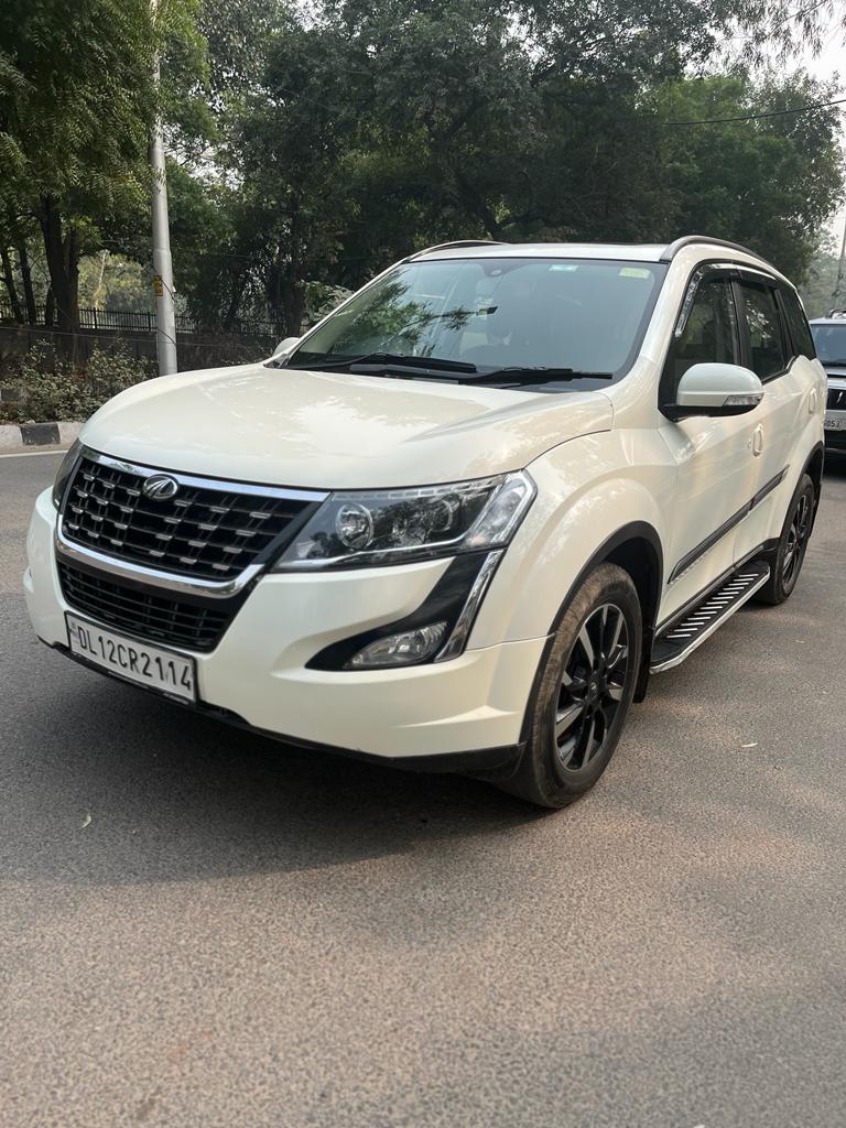 2019 महिंद्रा एक्सयूवी500 W11 (O) AWD AT