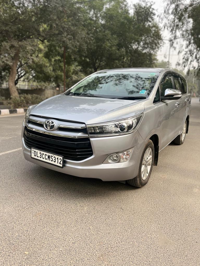 2017 टोयोटा इनोवा क्रिस्टा 2.8 ZX AT 7-Seater 2017 टोयोटा इनोवा क्रिस्टा 2.8 ZX AT 7-Seater