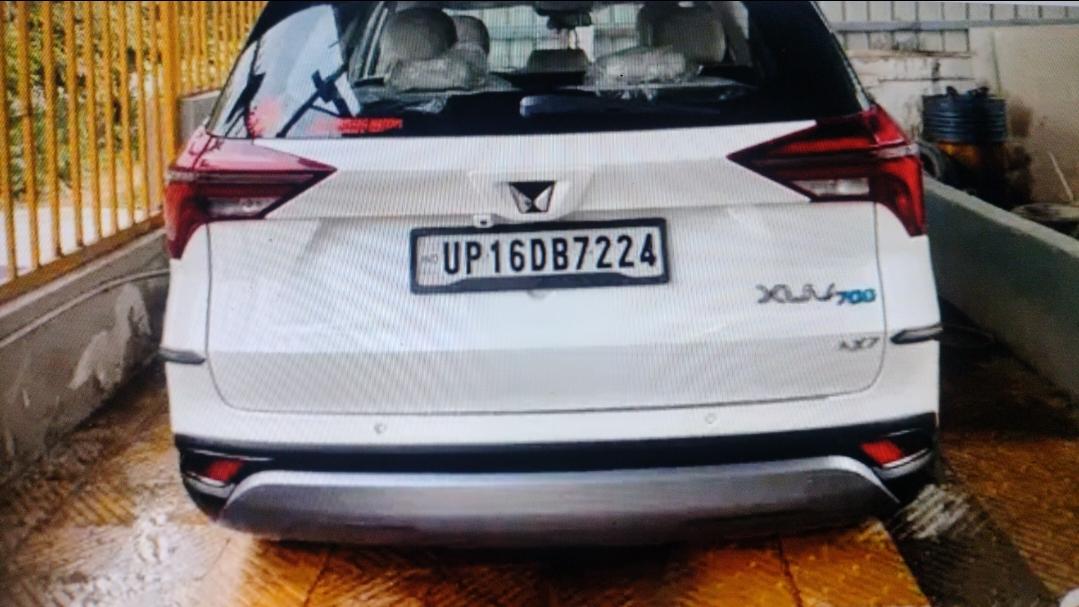 2021 महिंद्रा एक्सयूवी700 AX7 AT AWD Diesel 7 STR 2021 महिंद्रा एक्सयूवी700 AX7 AT AWD Diesel 7 STR