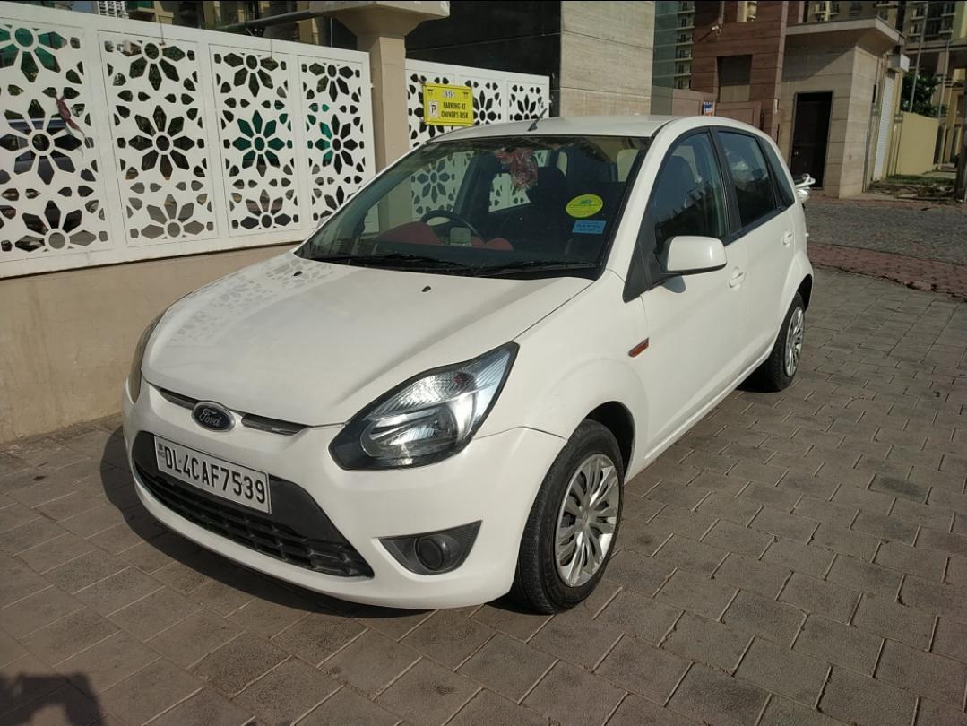 2010 फोर्ड फीगो 1.2 Duratec Titanium 2010 फोर्ड फीगो 1.2 Duratec Titanium