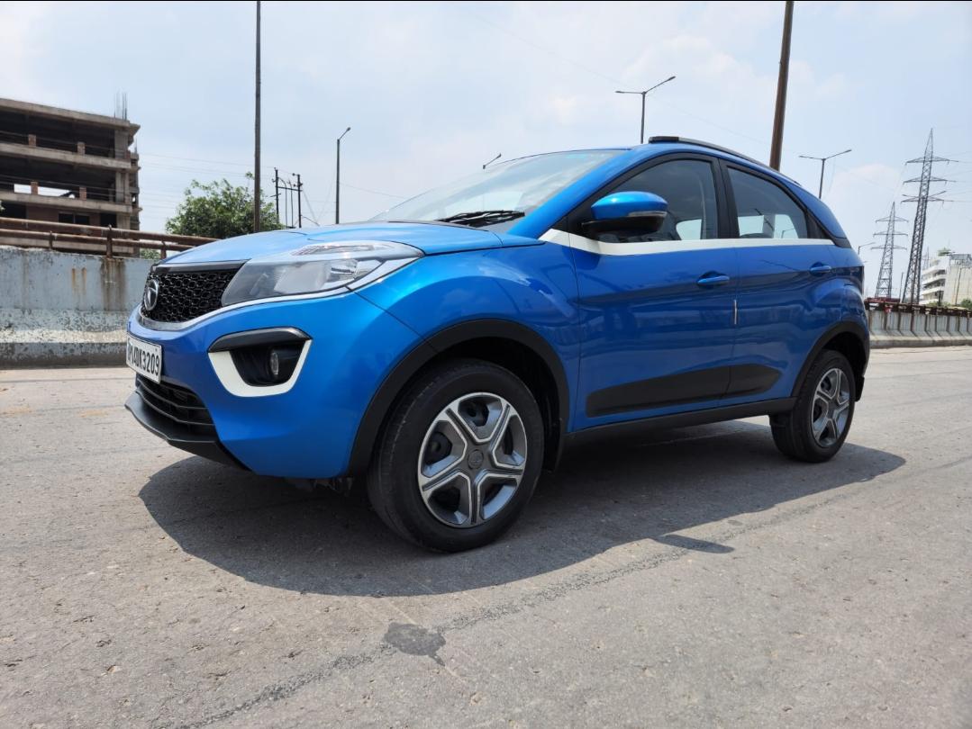 2017 टाटा नेक्सन Revotron XM 2017 टाटा नेक्सन Revotron XM