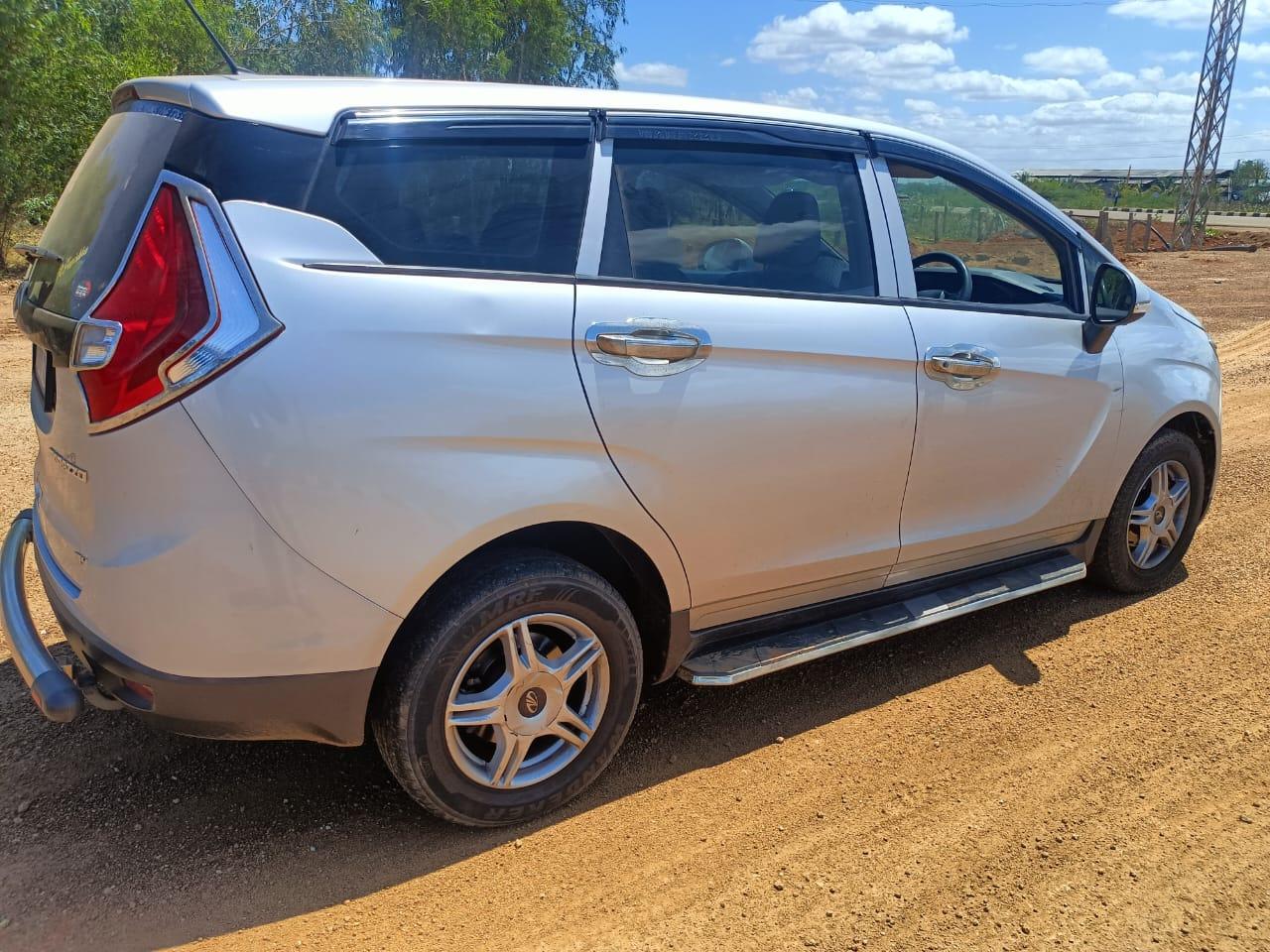 2021 महिंद्रा मराज़ो M4 Plus 7-Seater 2021 महिंद्रा मराज़ो M4 Plus 7-Seater