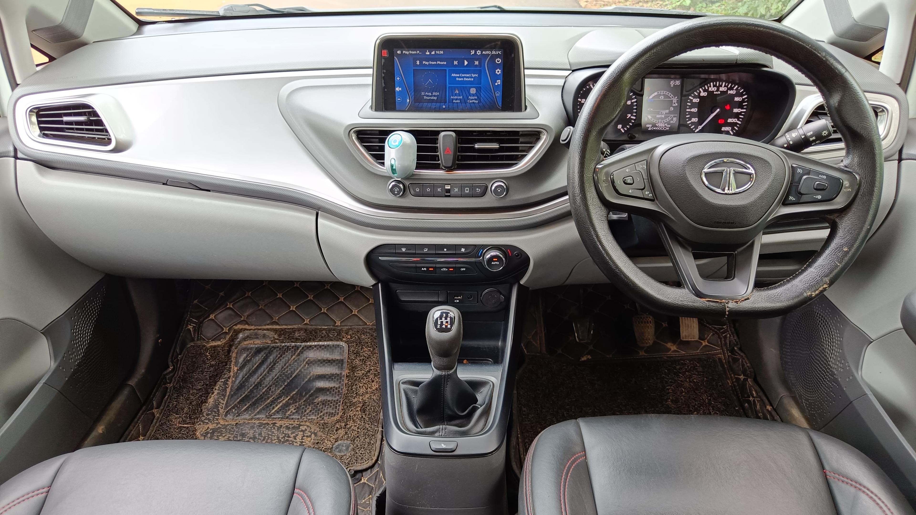 यूज़्ड 2020 टाटा अलट्रोज़, Karikkom, Kollam 11 यूज़्ड 2020 टाटा अलट्रोज़, Karikkom, Kollam 11