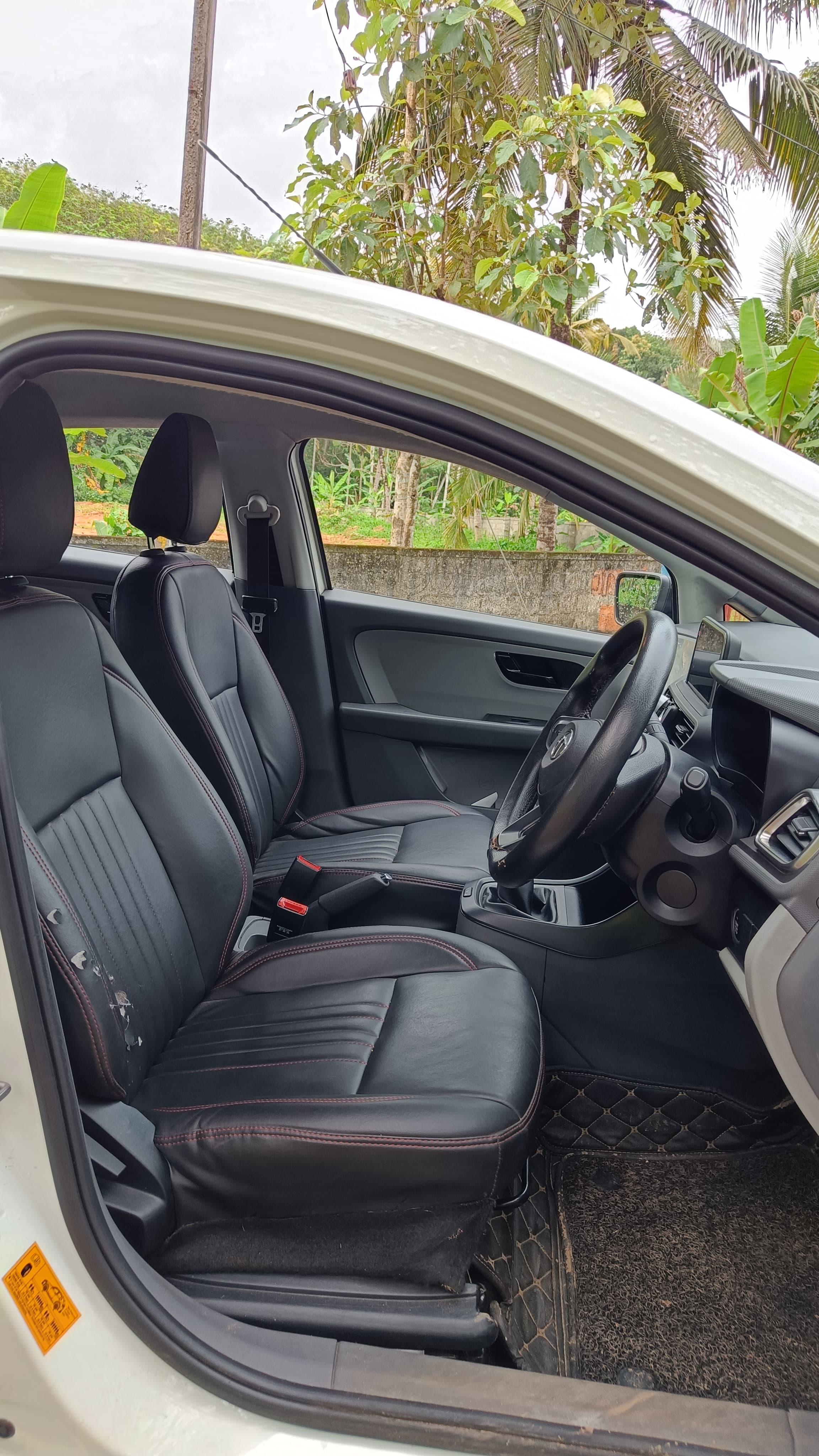 यूज़्ड 2020 टाटा अलट्रोज़, Karikkom, Kollam 15 यूज़्ड 2020 टाटा अलट्रोज़, Karikkom, Kollam 15