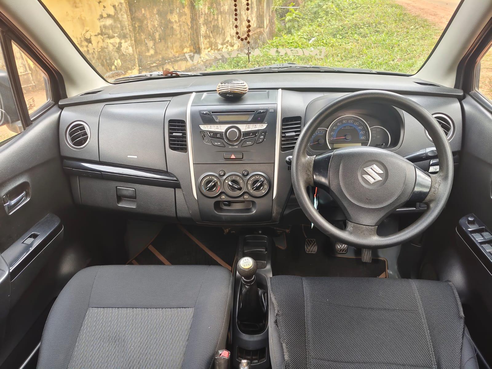 यूज़्ड 2013 मारुति सुजुकी वैगन आर, Karikkom, Kollam 12 यूज़्ड 2013 मारुति सुजुकी वैगन आर, Karikkom, Kollam 12