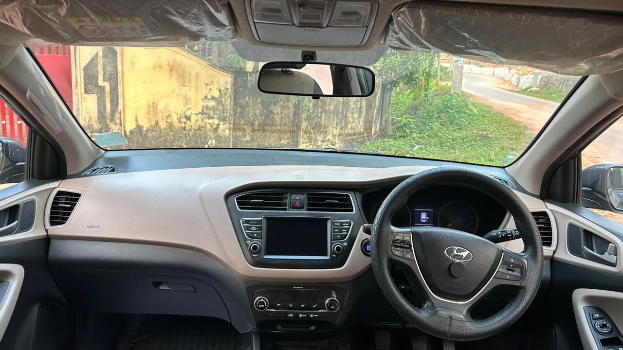 यूज़्ड 2018 ह्युंडई ईलाइट आई20, Karikkom, Kollam 11 यूज़्ड 2018 ह्युंडई ईलाइट आई20, Karikkom, Kollam 11