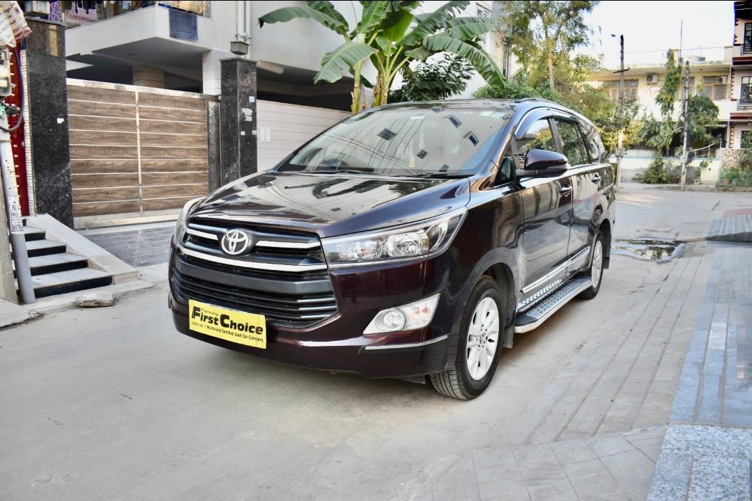 2017 टोयोटा इनोवा क्रिस्टा 2.8 GX AT 7-Seater 2017 टोयोटा इनोवा क्रिस्टा 2.8 GX AT 7-Seater