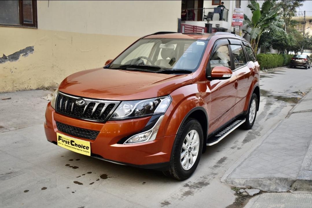 2015 महिंद्रा एक्सयूवी500 W10 FWD 2015 महिंद्रा एक्सयूवी500 W10 FWD