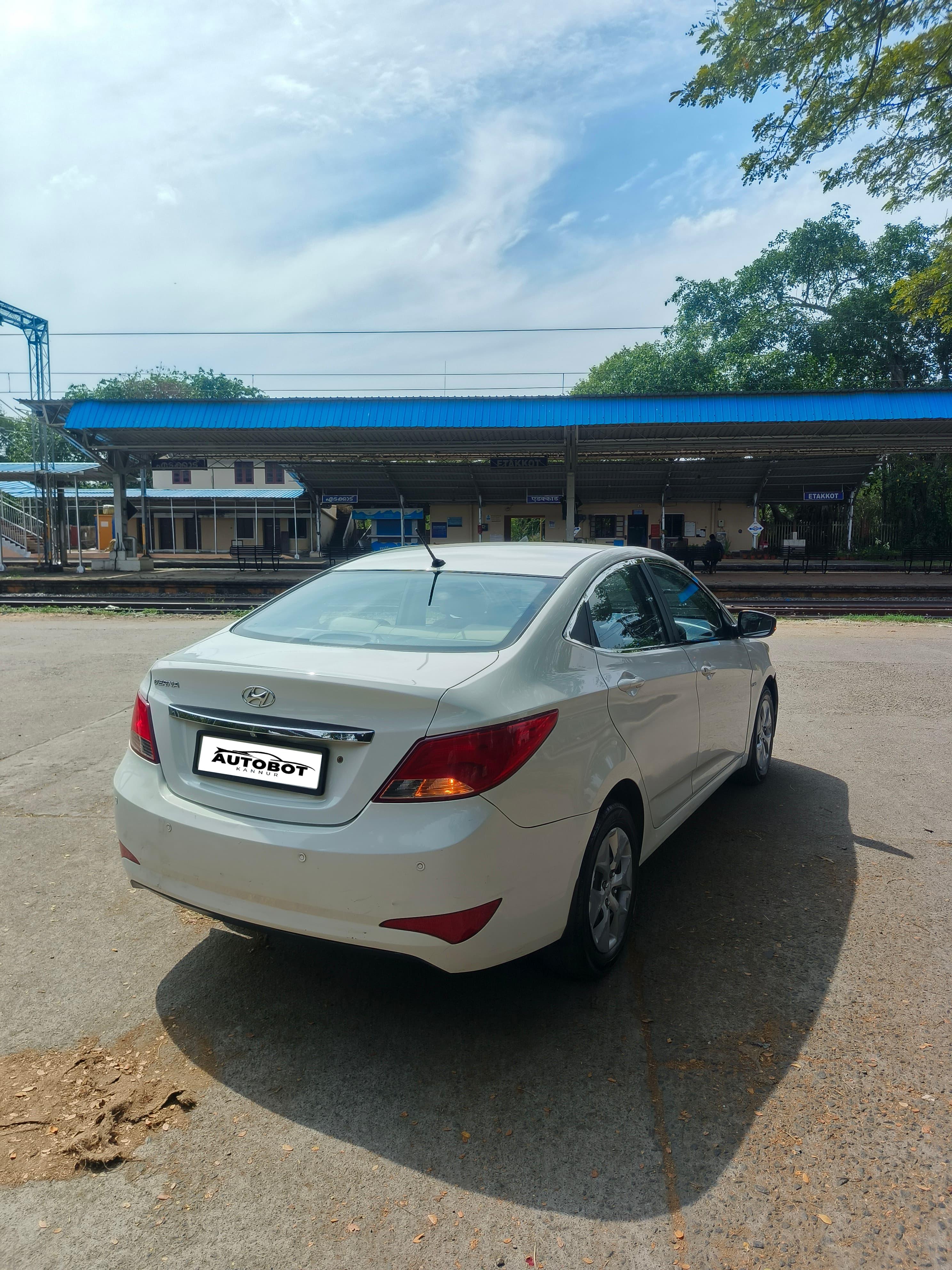 यूज़्ड 2016 ह्युंडई वरना, Kadambur-kannur, Kannur 4 यूज़्ड 2016 ह्युंडई वरना, Kadambur-kannur, Kannur 4