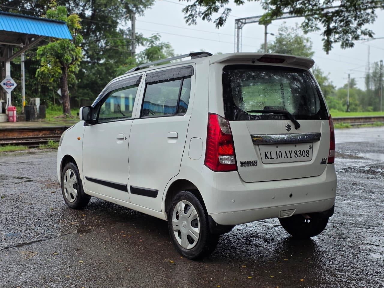 यूज़्ड 2017 मारुति सुजुकी वैगन आर, Kadambur-kannur, Kannur 2 यूज़्ड 2017 मारुति सुजुकी वैगन आर, Kadambur-kannur, Kannur 2